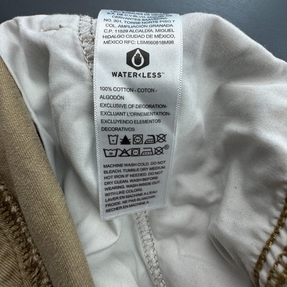 Levi's Signature Cargo Shorts Men's 32 Khaki Cotton Utility Pockets Outdoor Work - Picture 7 of 11